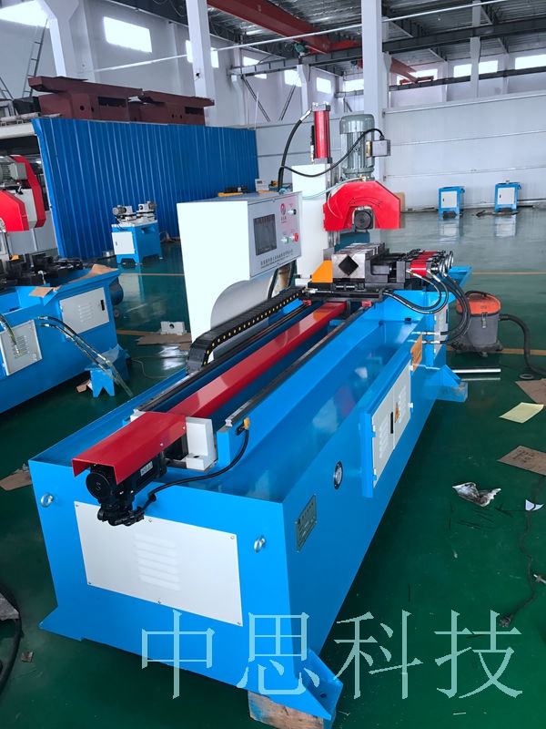 液壓提供的動(dòng)力很大，壁厚超過(guò)10mm的都可以有效切割